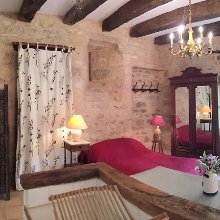 SéJour À Deux Au ChâTeau D'Autoire, Studio De Charme, Tonnelle, Vue ValléE Et Village