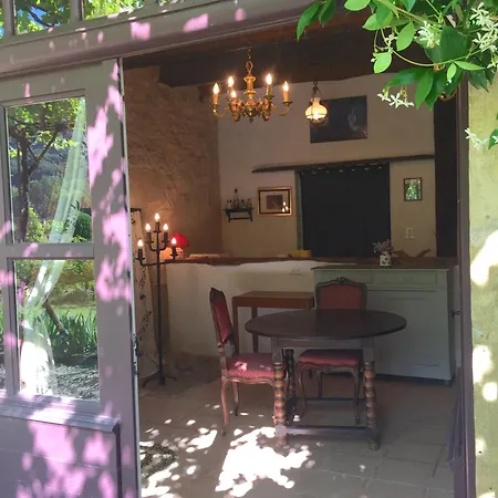 Feriehus SéJour À Deux Au ChâTeau D'Autoire, Studio De Charme, Tonnelle, Vue ValléE Et Village Autoire