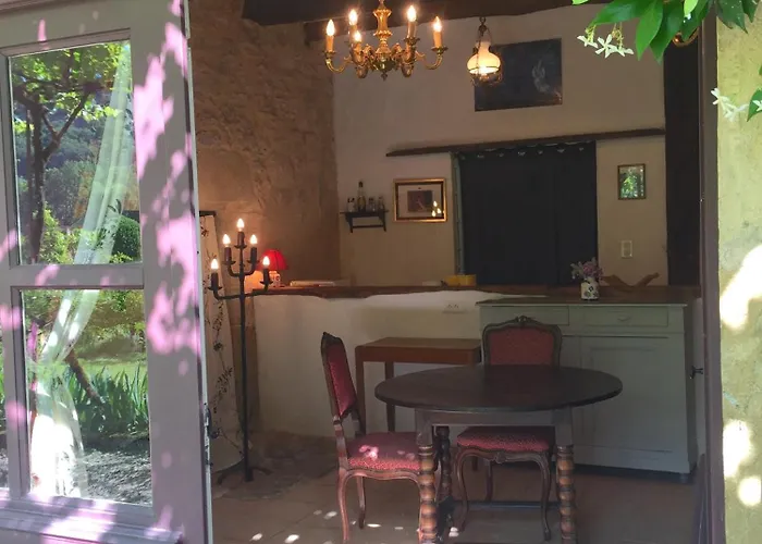 Casa vacanze Séjour À Deux Au Château D'autoire, De Charme, Tonnelle, Vue Vallée Et Village Autoire